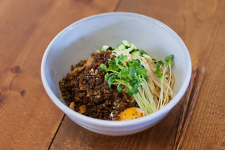 五香粉を使った肉味噌が決め手！まかない飯 /ジャジャー麺